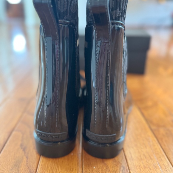 Authentic Coach New in Box Rivington Rubber Rain Boots, Size 9B, Black - Picture 3 of 5
